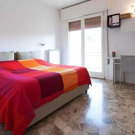 Apartment A 15 Minuti Da Venezia Bus Sotto Casa *